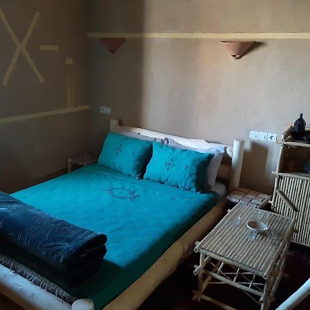Kasbah Izoran Hotel Миделт Екстериор снимка