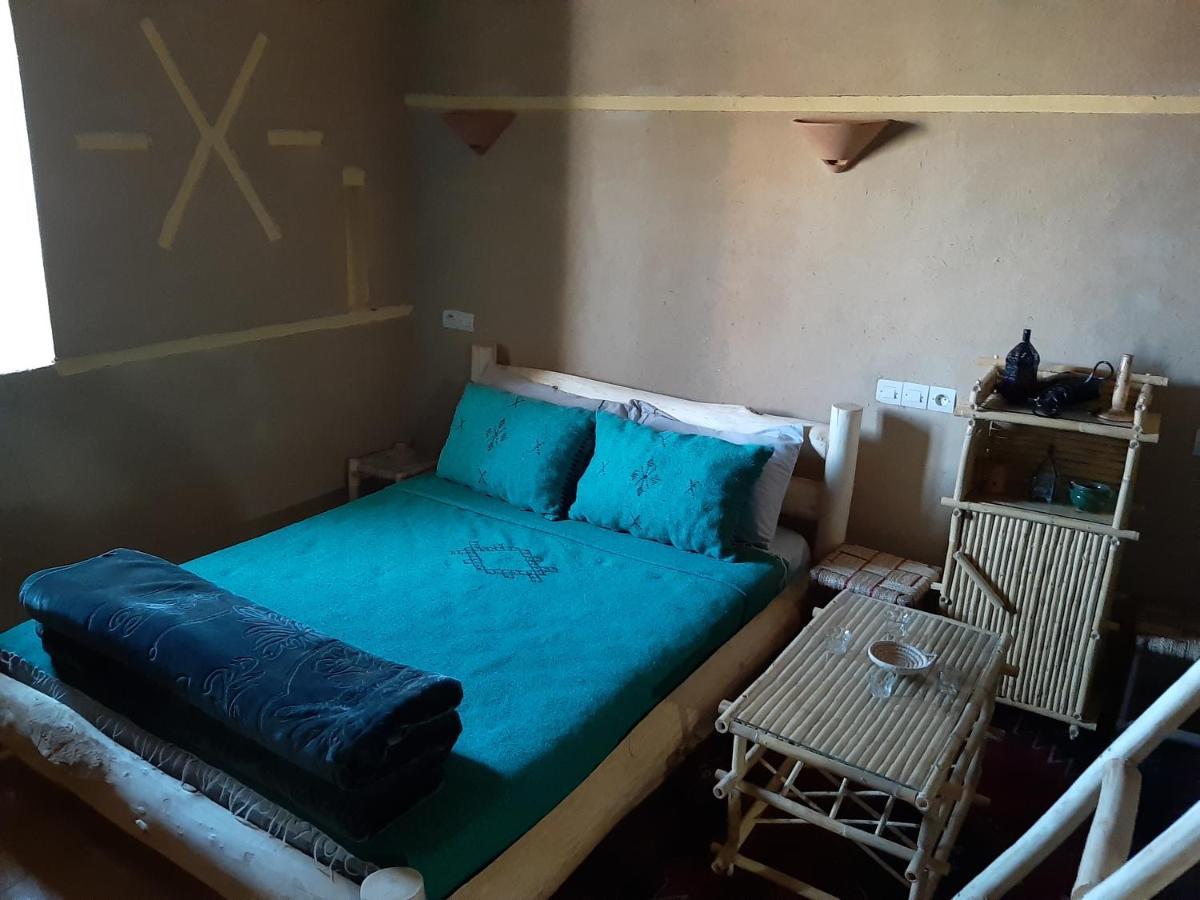 Kasbah Izoran Hotel Миделт Екстериор снимка