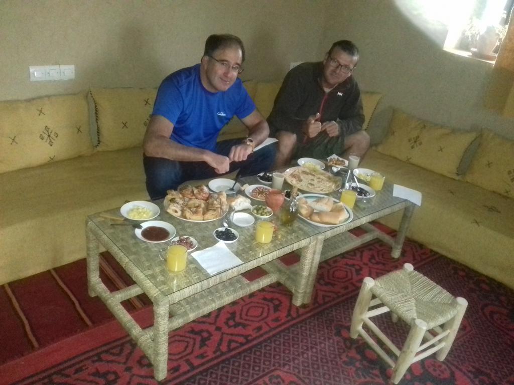 Kasbah Izoran Hotel Миделт Екстериор снимка