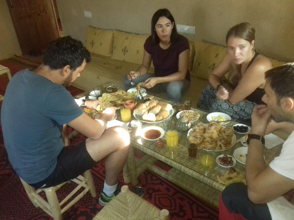 Kasbah Izoran Hotel Миделт Екстериор снимка