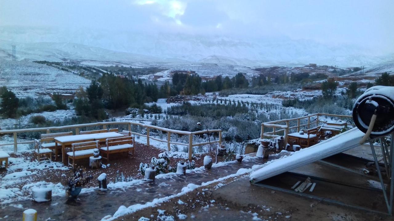 Kasbah Izoran Hotel Миделт Екстериор снимка