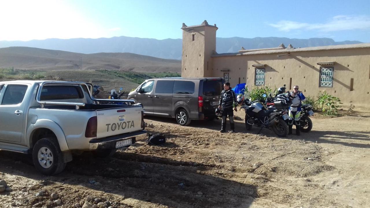 Kasbah Izoran Hotel Миделт Екстериор снимка